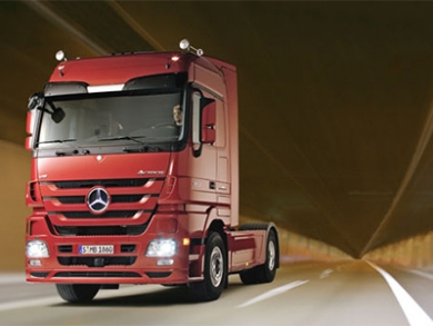 Mercedes-Benz anuncia investimentos no Pa�s