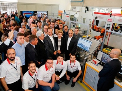 Senai abre escola com planta-modelo de Ind�stria 4.0